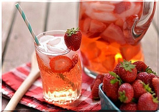 strawberry water