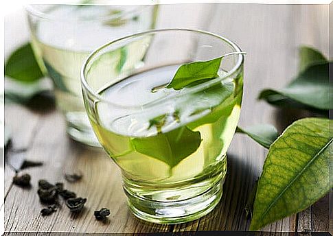 Green tea to calm indigestion