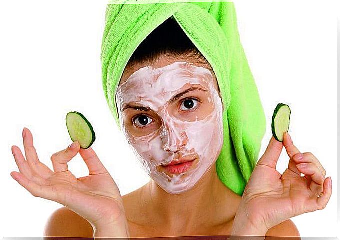 Mask for facial skin