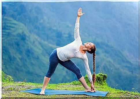 yoga triangle