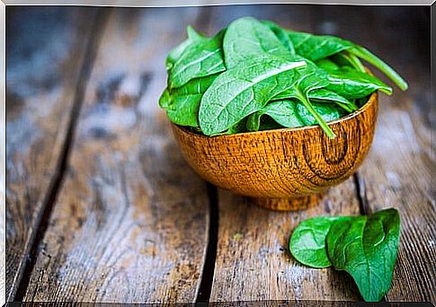 foods rich in lutein: spinach