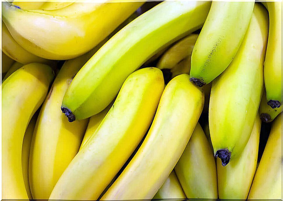 Yellow bananas.