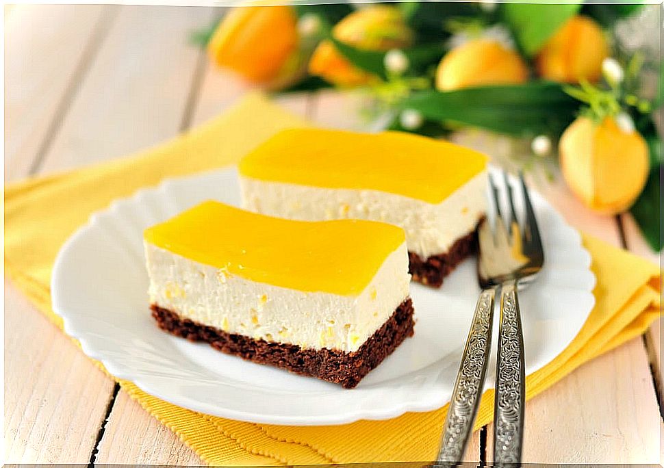 Lemon and chocolate cake