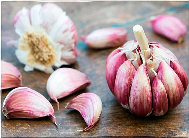 garlic to harden nails